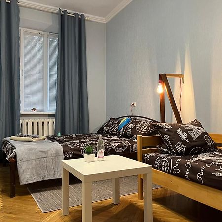 Ararat-Klovskaya Hostel-Apartments Kiev Dış mekan fotoğraf