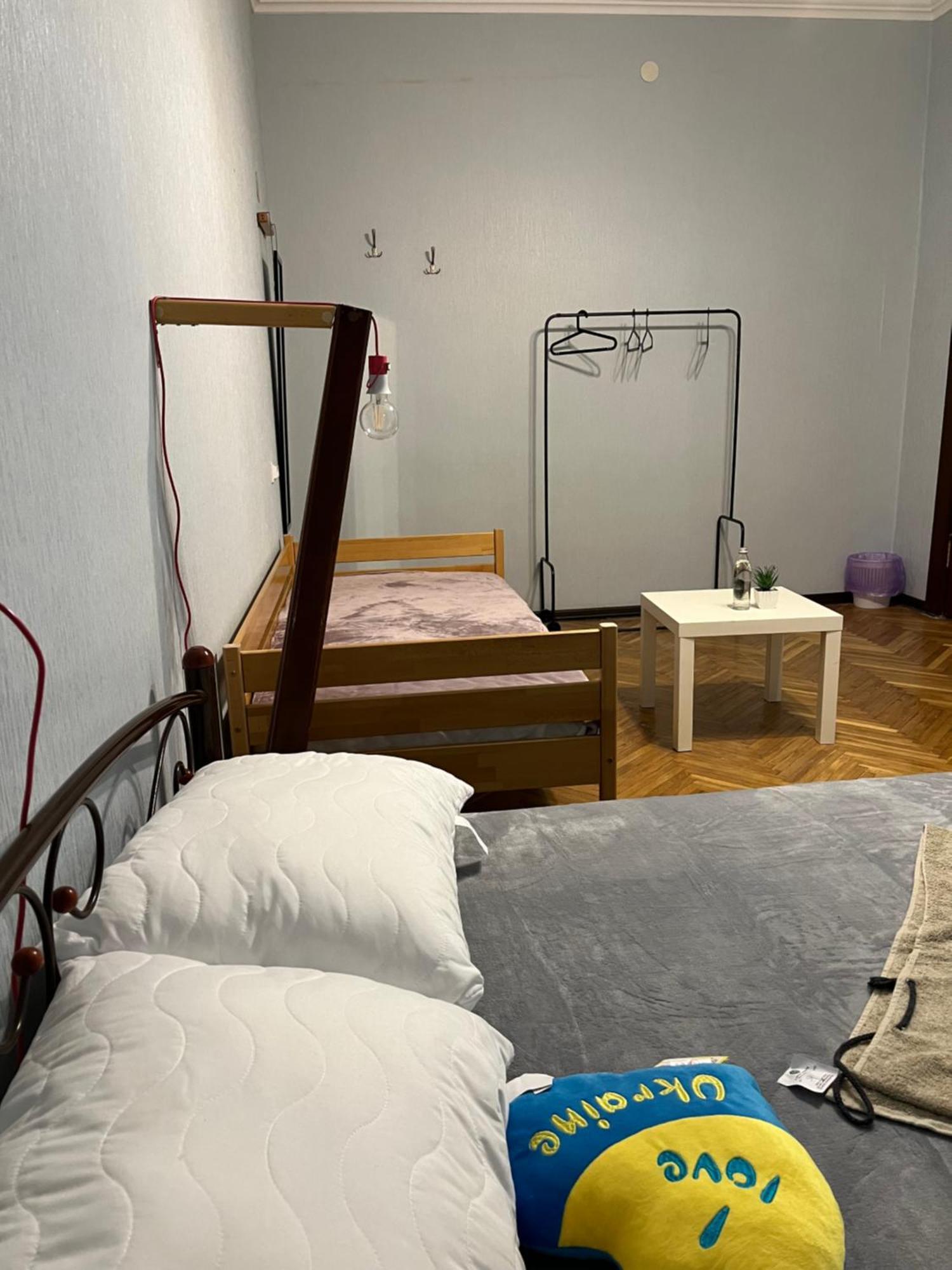 Ararat-Klovskaya Hostel-Apartments Kiev Dış mekan fotoğraf