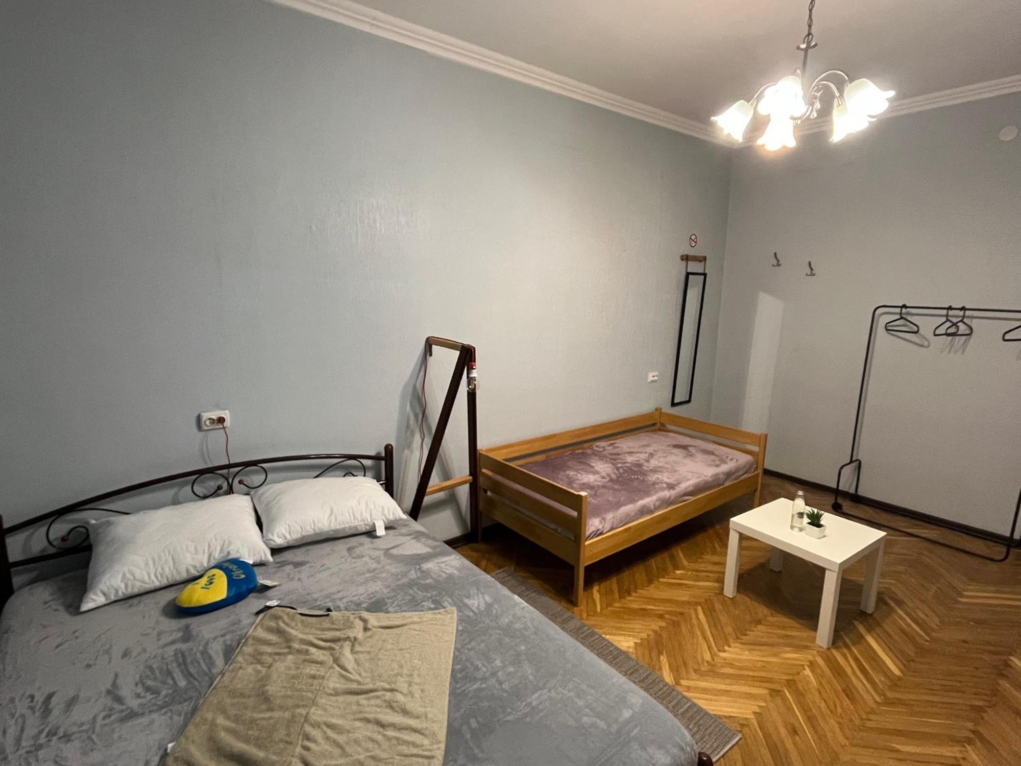 Ararat-Klovskaya Hostel-Apartments Kiev Dış mekan fotoğraf