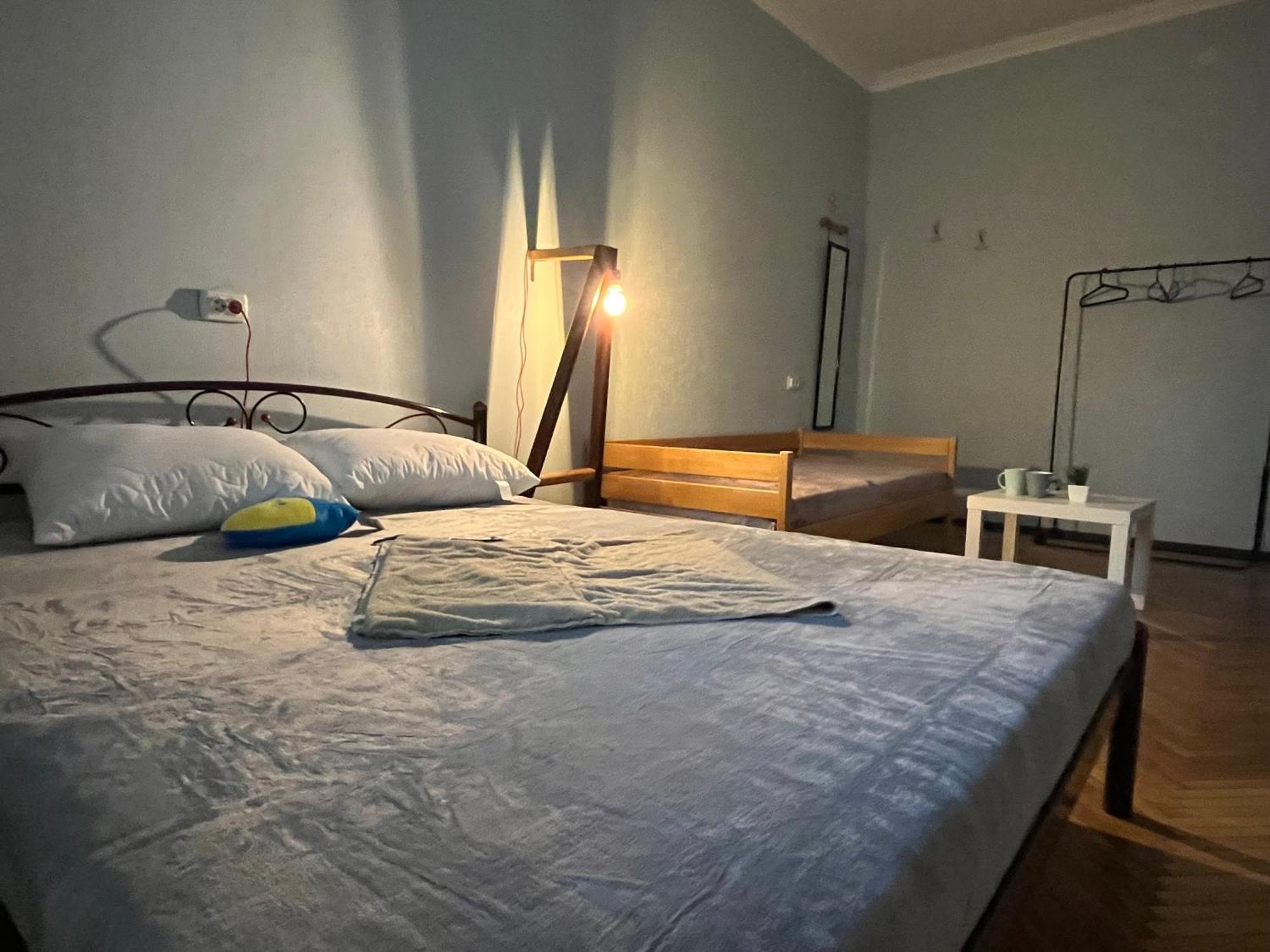 Ararat-Klovskaya Hostel-Apartments Kiev Dış mekan fotoğraf