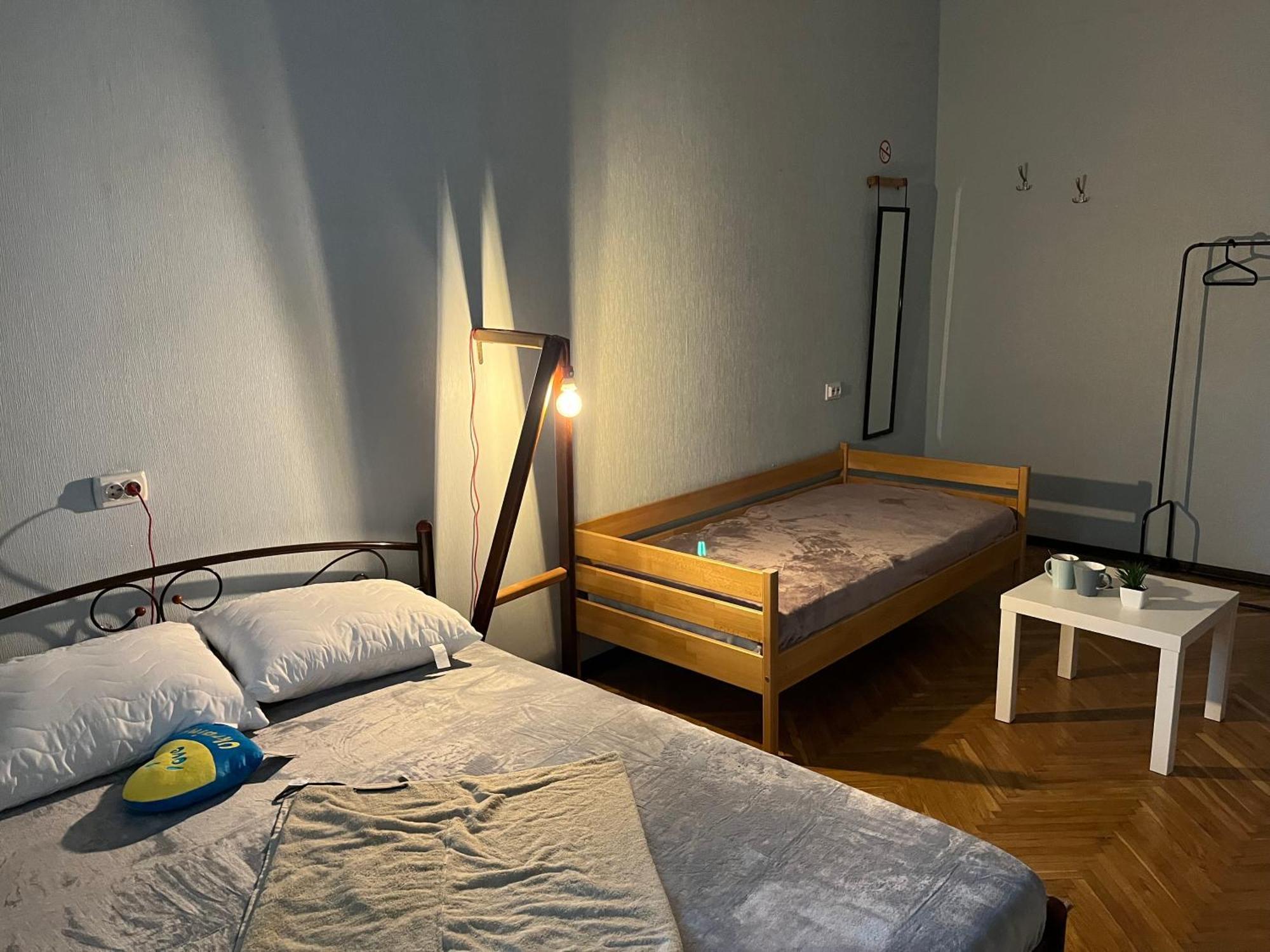 Ararat-Klovskaya Hostel-Apartments Kiev Dış mekan fotoğraf