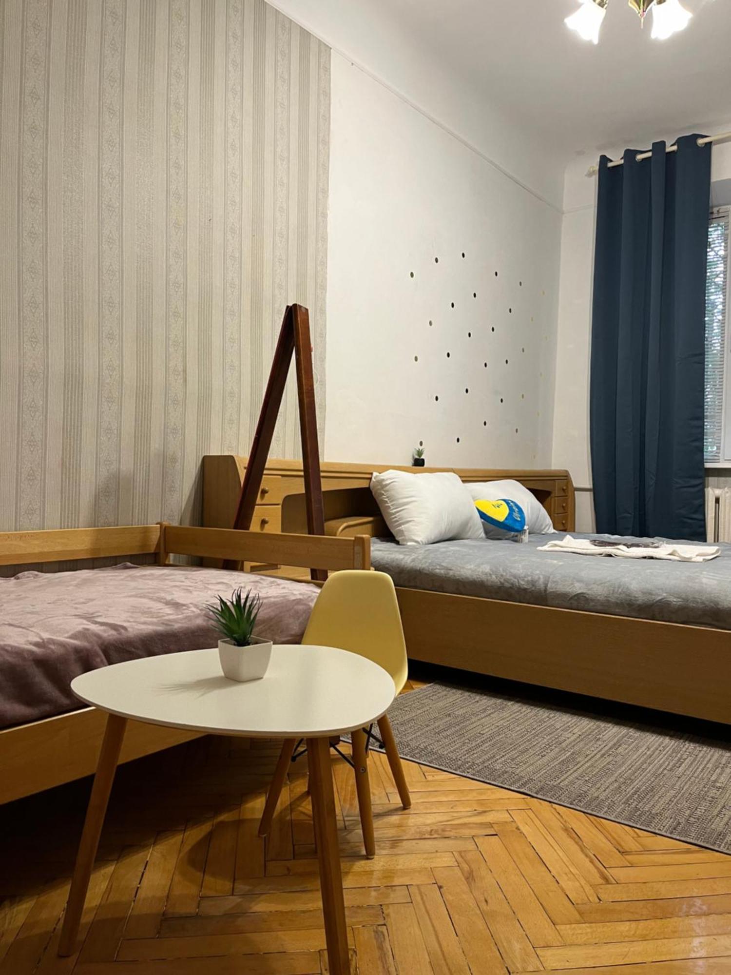 Ararat-Klovskaya Hostel-Apartments Kiev Dış mekan fotoğraf