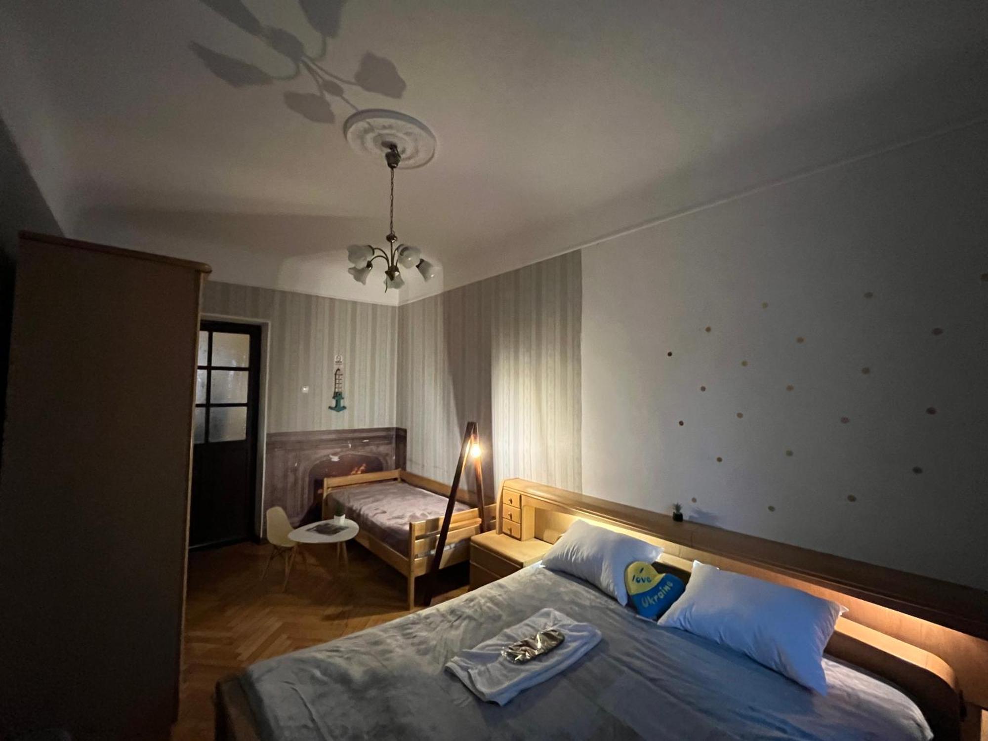 Ararat-Klovskaya Hostel-Apartments Kiev Dış mekan fotoğraf