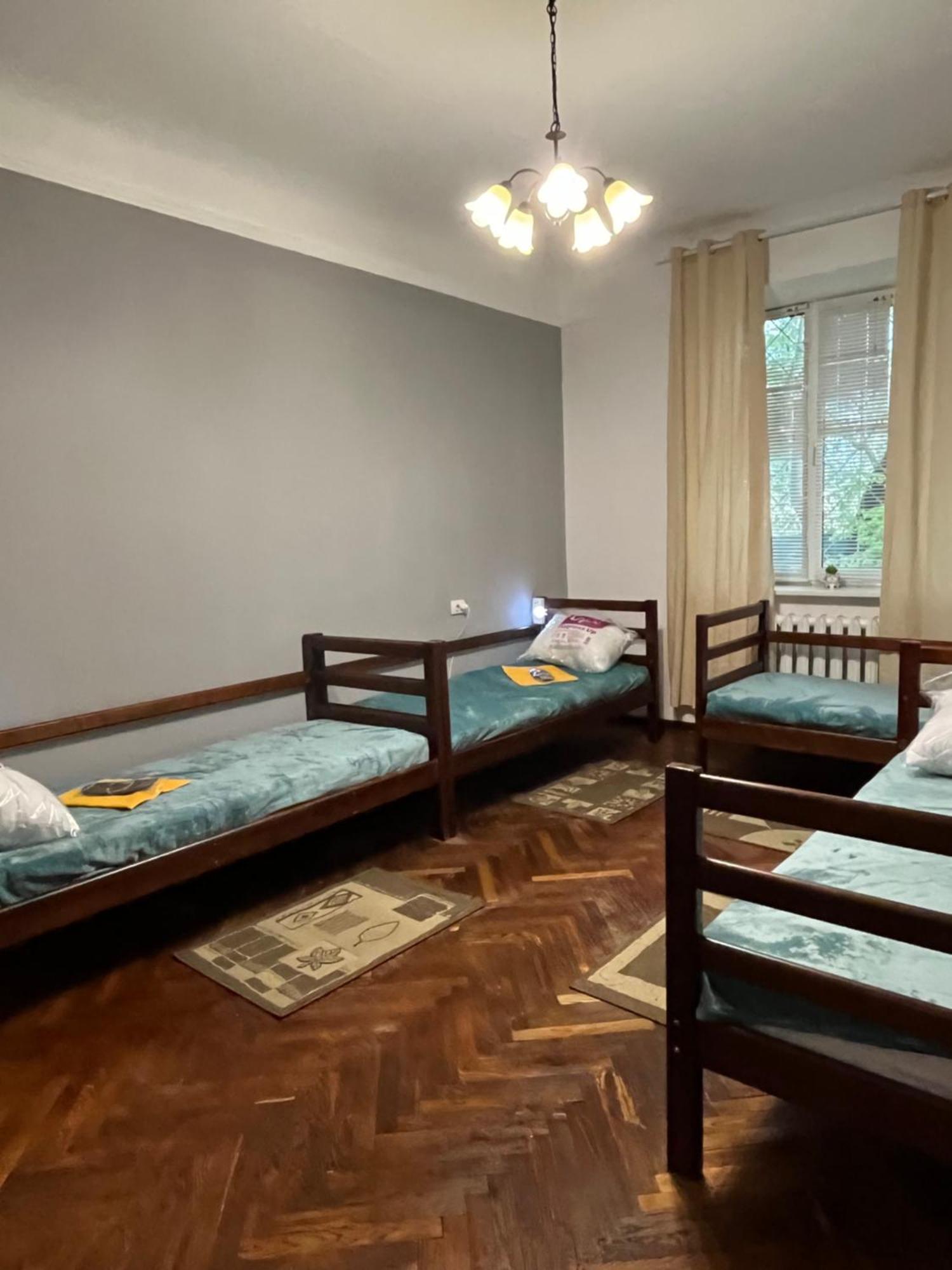 Ararat-Klovskaya Hostel-Apartments Kiev Dış mekan fotoğraf