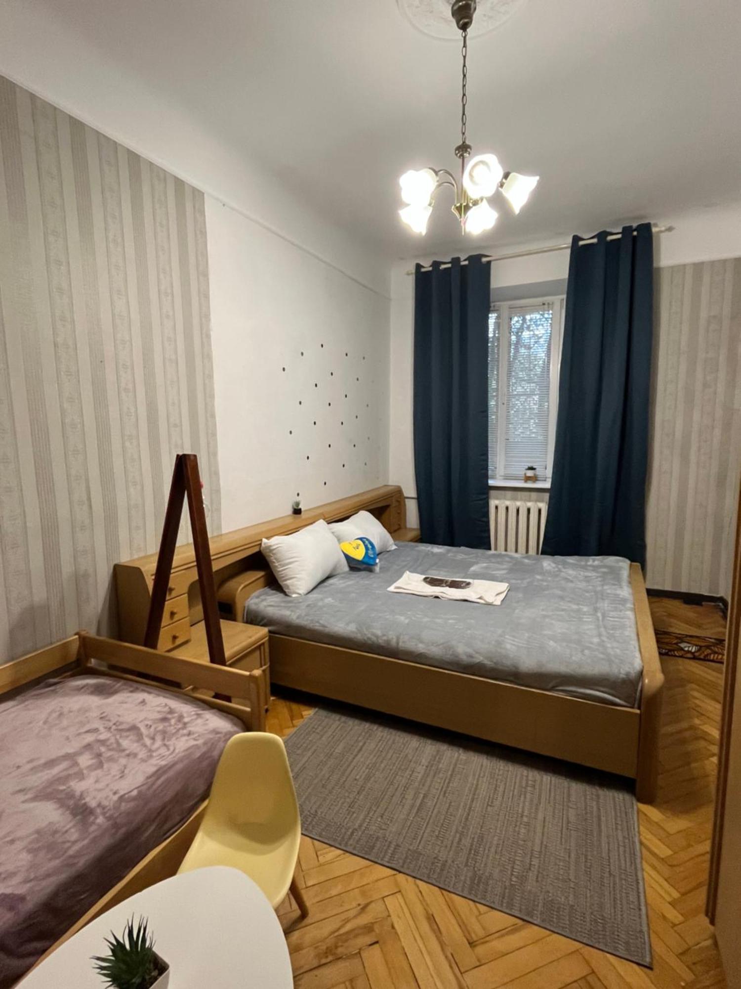 Ararat-Klovskaya Hostel-Apartments Kiev Dış mekan fotoğraf