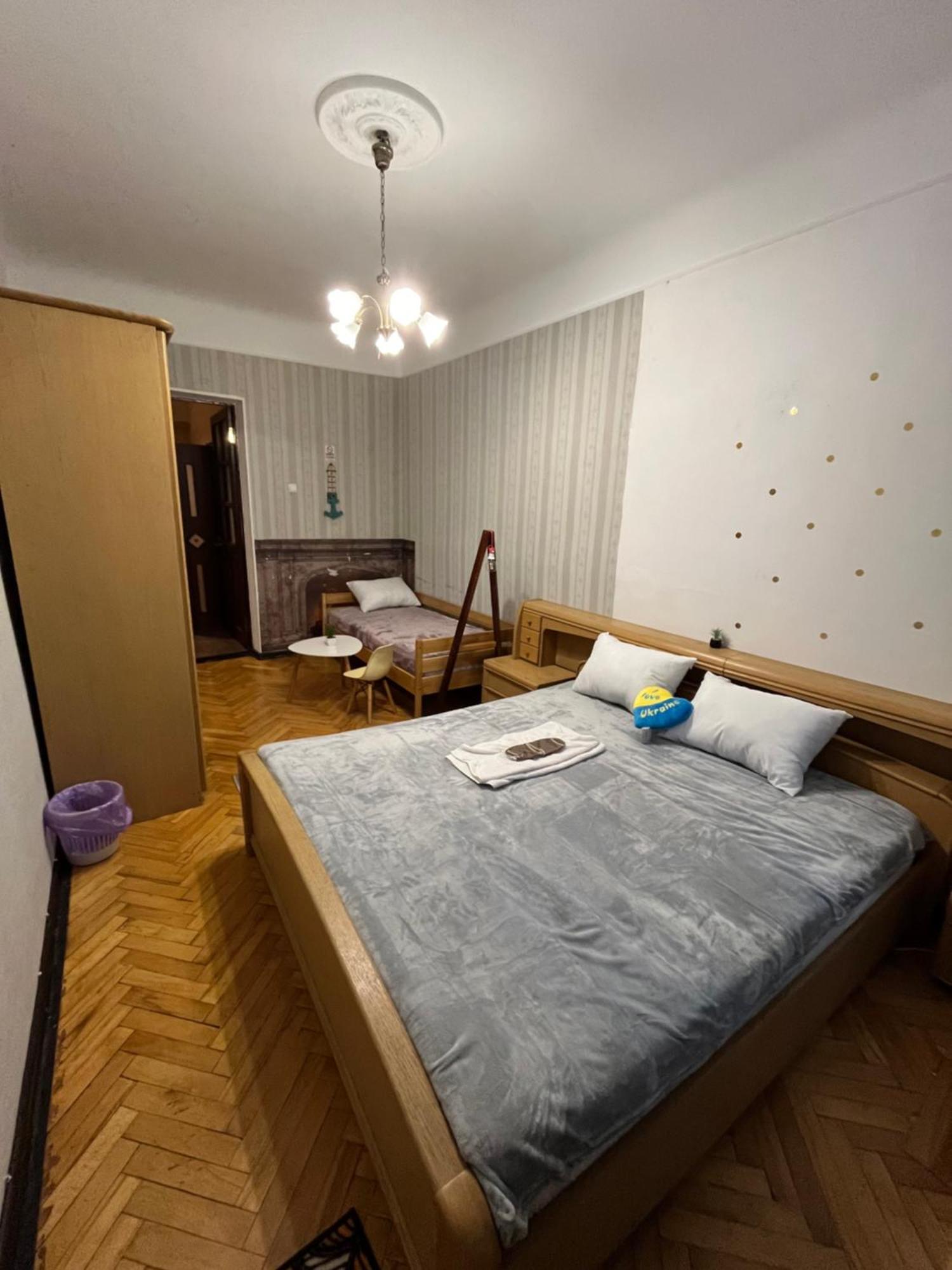 Ararat-Klovskaya Hostel-Apartments Kiev Dış mekan fotoğraf